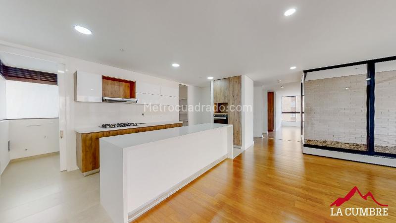 Spacious 3BR Apartment in El Poblado Santa Maria - 6