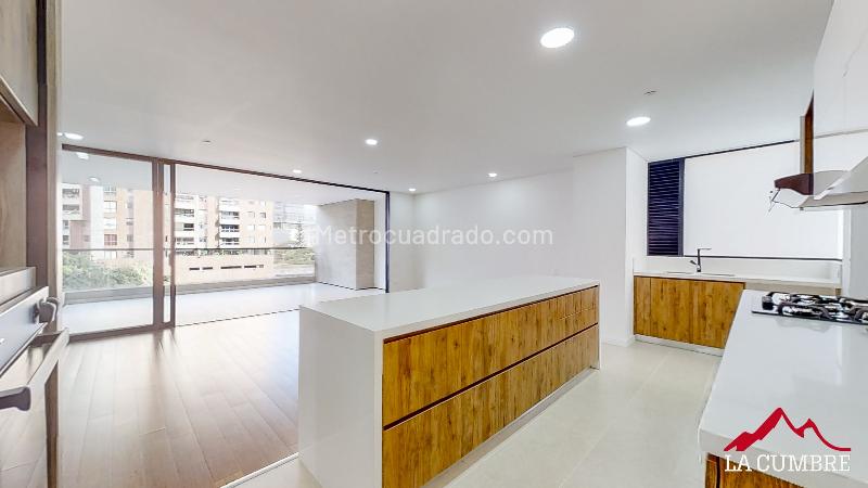 Spacious 3BR Apartment in El Poblado Santa Maria - 8