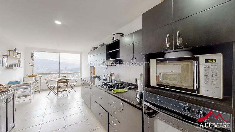 Apartamento Amplio de 3 Alcobas en El Poblado La Calera - 6