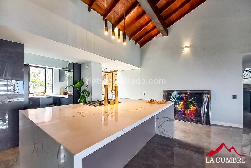 Apartamento Amoblado de 4 Alcobas en El Poblado Castropol - 3