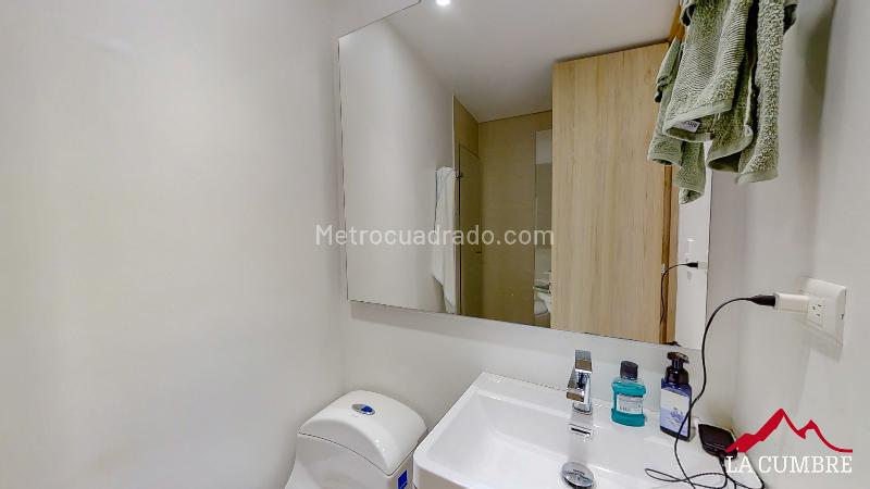 2BR Apartment with 2 Baths and Double Covered Parking in El Poblado El Tesoro - 7