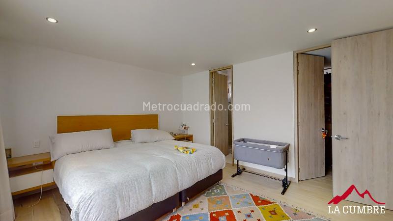 2BR Apartment with 2 Baths and Double Covered Parking in El Poblado El Tesoro - 9