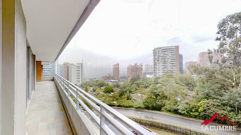 3BR Apartment for Rent in El Poblado (El Tesoro) with Double Covered Parking - 3