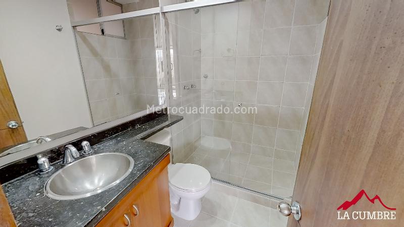 3BR Apartment for Rent in El Poblado (El Tesoro) with Double Covered Parking - 9