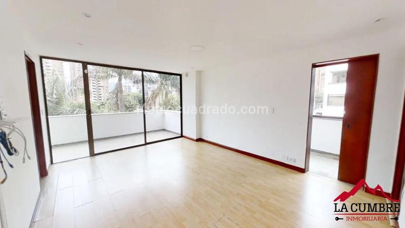 Apartamento Elegante de 3 Alcobas en Loma de Los Balsos - 6