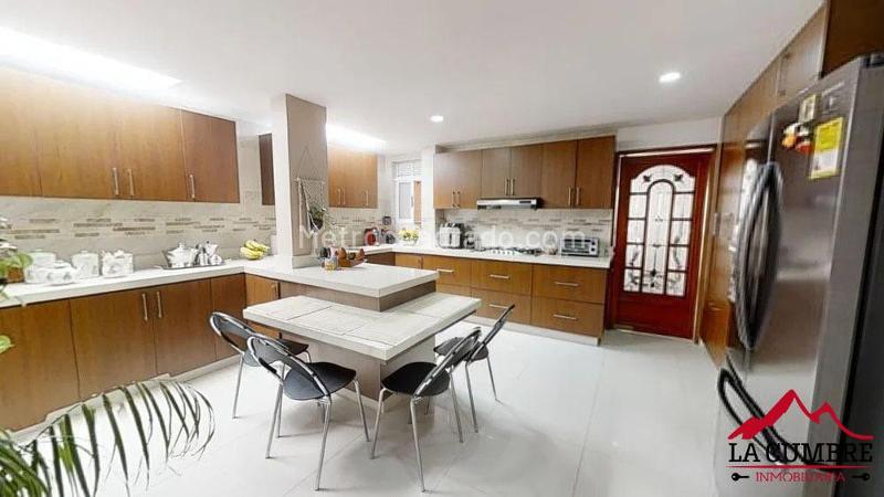 5BR Furnished House for Rent in El Poblado (Cola del Zorro) - 5