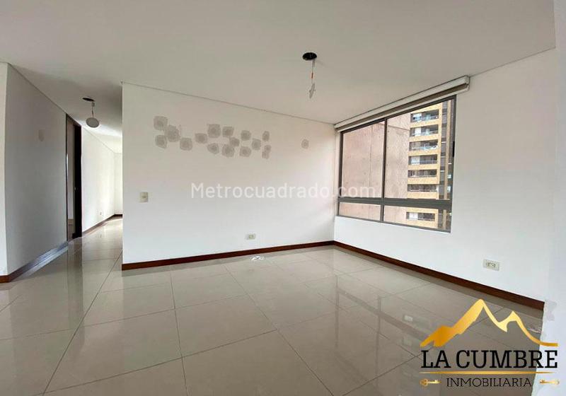 Apartamento de 3 Alcobas en Castropol con Doble Parqueadero Cubierto - 6