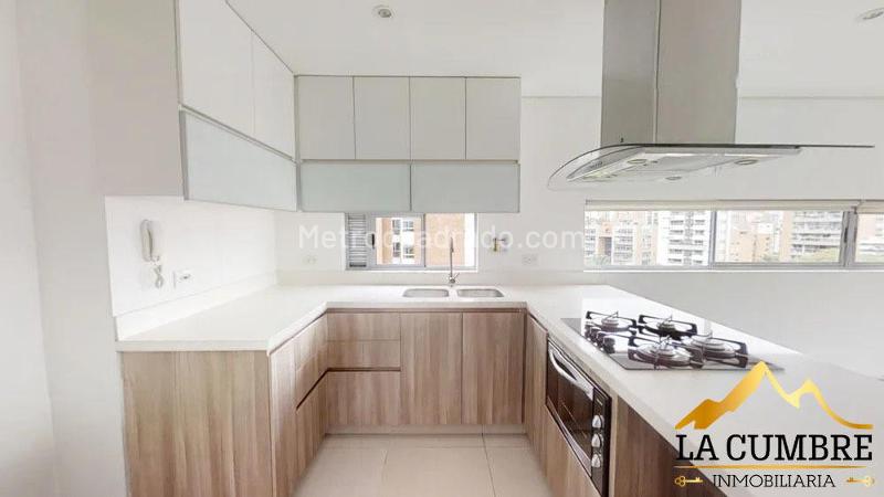 3BR Apartment with Double Covered Parking in Santa María de los Ángeles, El Poblado - 3