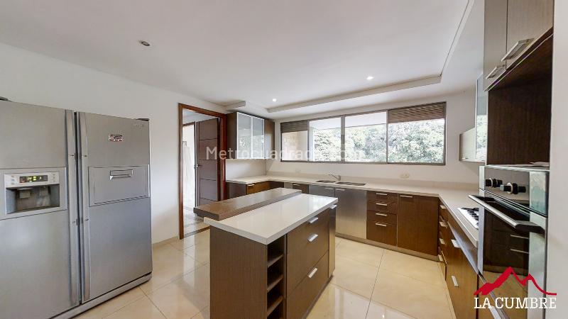 Apartamento Amplio de 3 Alcobas en Loma El Campestre - 6