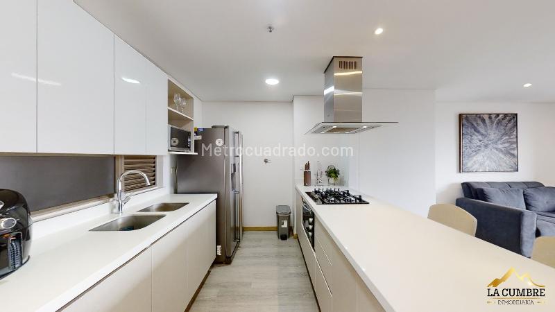 Furnished 1BR Studio Apartment with 2 Baths in El Poblado Los Balsos - 6