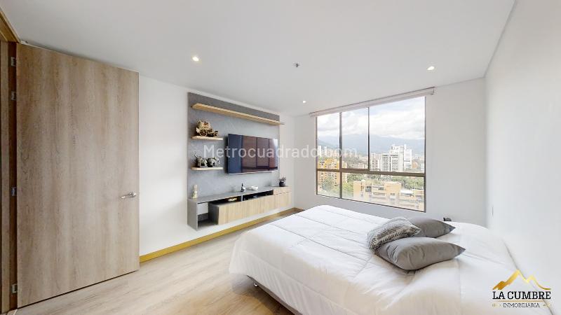 Furnished 1BR Studio Apartment with 2 Baths in El Poblado Los Balsos - 8