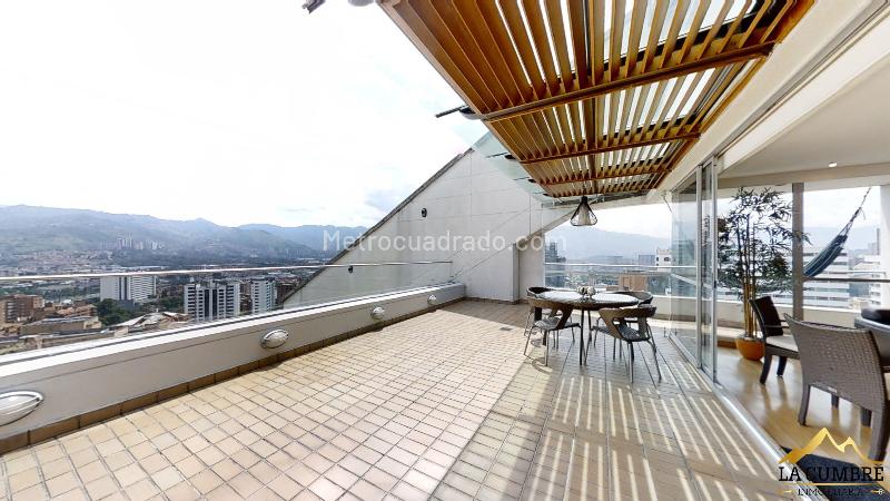 Furnished 2BR Apartment in El Poblado Loma de Los Parra - 2