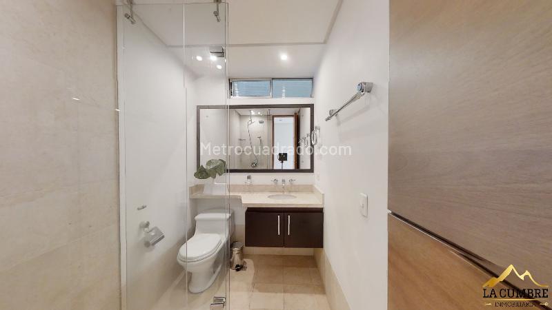 Furnished 2BR Apartment in El Poblado Loma de Los Parra - 9