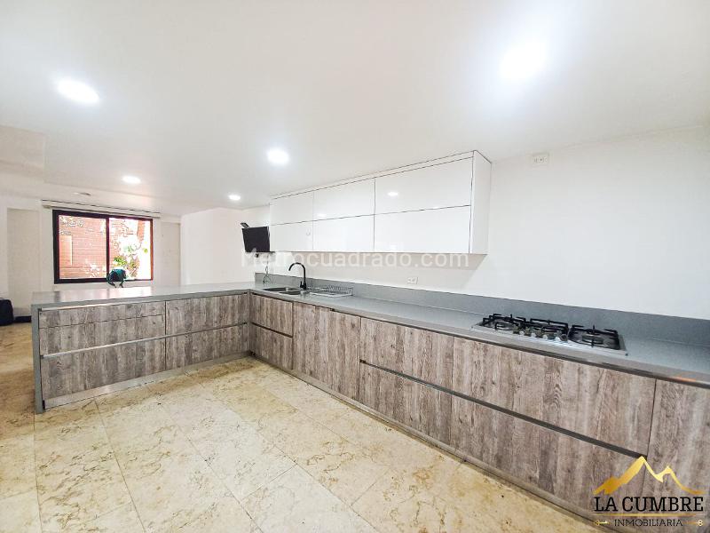 Charming 3BR House in El Poblado Loma de Los Parra - 5