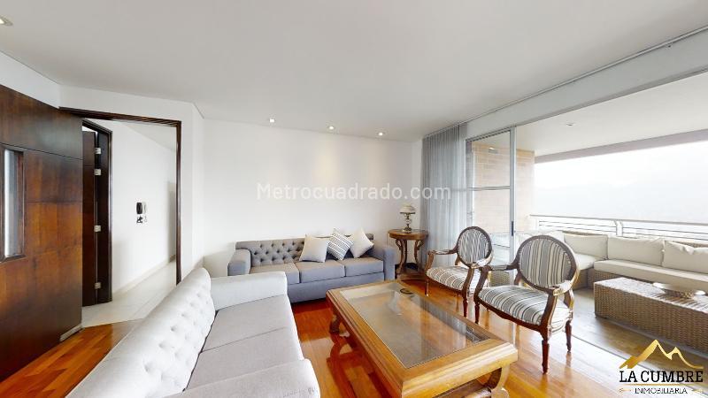 Furnished 3BR Apartment with Gym in El Poblado La Calera - 6