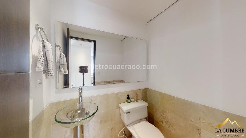 Furnished 3BR Apartment with Gym in El Poblado La Calera - 8