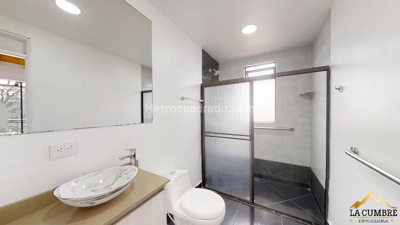 Spacious 4BR Apartment in El Poblado El Tesoro - 6