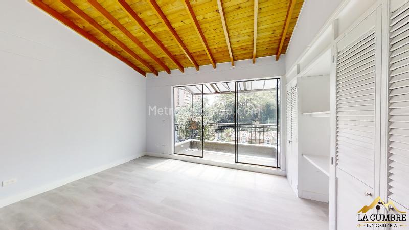 Spacious 4BR Apartment in El Poblado El Tesoro - 7