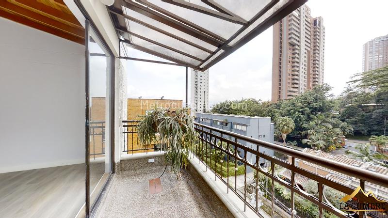 Spacious 4BR Apartment in El Poblado El Tesoro - 8
