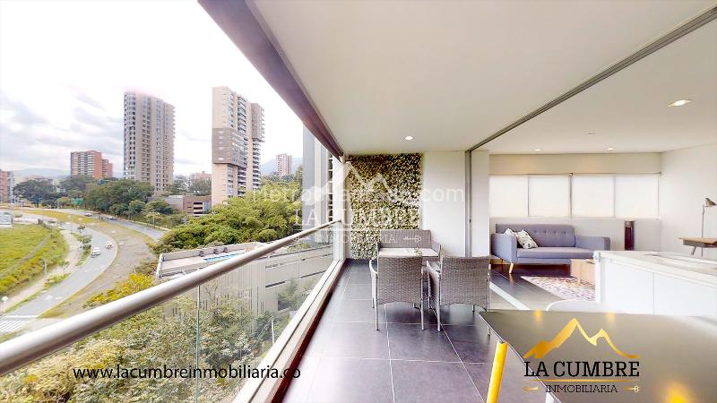 Furnished 2BR Apartment with 2 Baths in El Poblado (Los Balsos) - 4