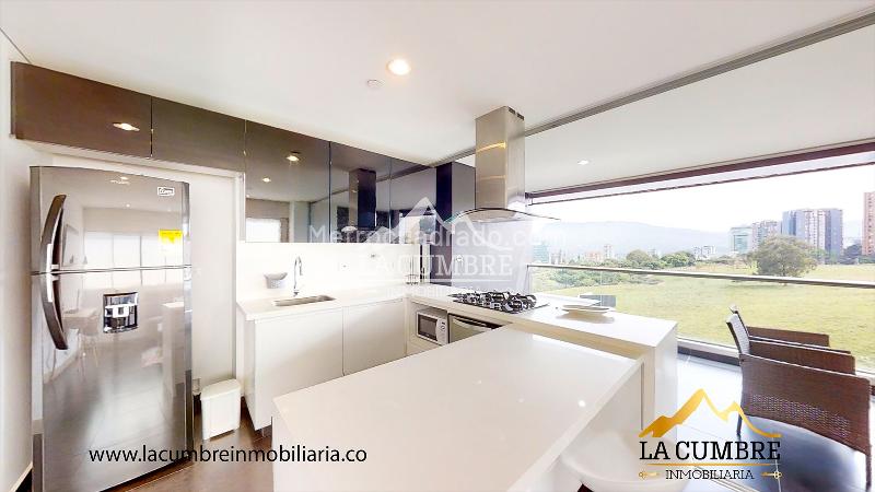 Furnished 2BR Apartment with 2 Baths in El Poblado (Los Balsos) - 8