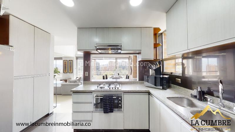 Apartamento Dúplex de 3 Alcobas en El Poblado El Tesoro - 8