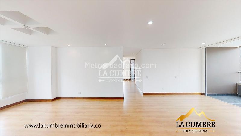 Stylish 3BR Apartment with Amenities in El Poblado - 3