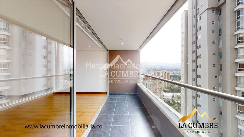 Stylish 3BR Apartment with Amenities in El Poblado - 4