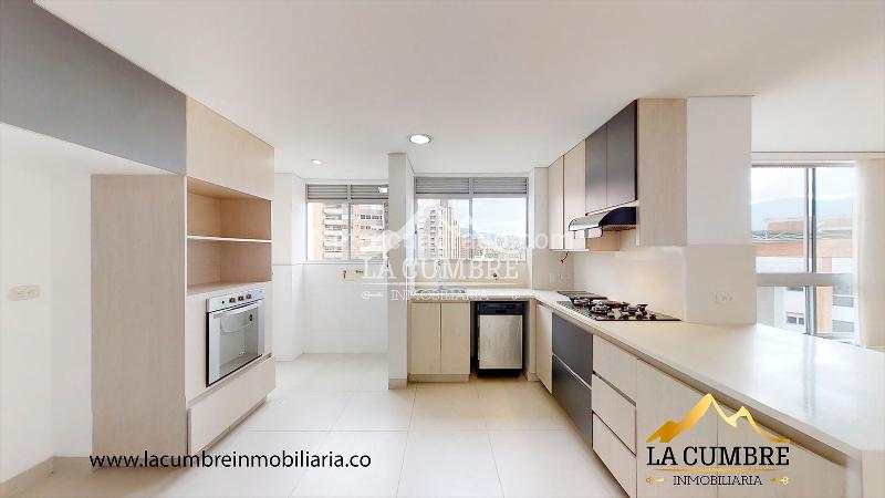 Stylish 3BR Apartment with Amenities in El Poblado - 5