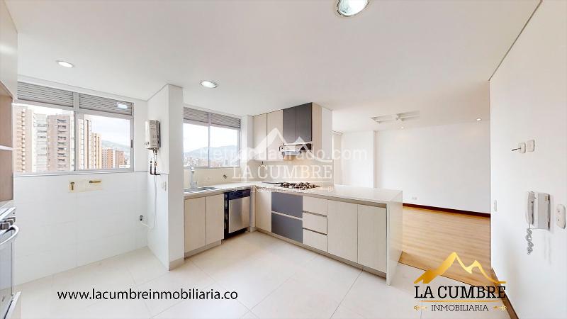 Stylish 3BR Apartment with Amenities in El Poblado - 6