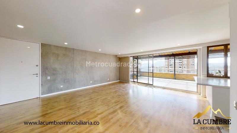 Cozy 2BR Apartment in El Poblado La Calera - 4