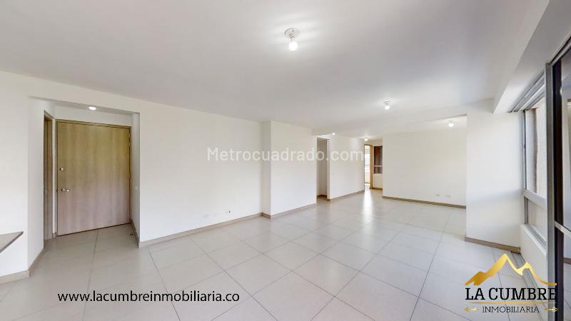 Apto Encantador de 2 Alcobas con Piscina en Loma San Julián - 2