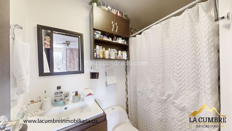 Furnished 3BR Apartment with 3 Baths in El Tesoro - 9