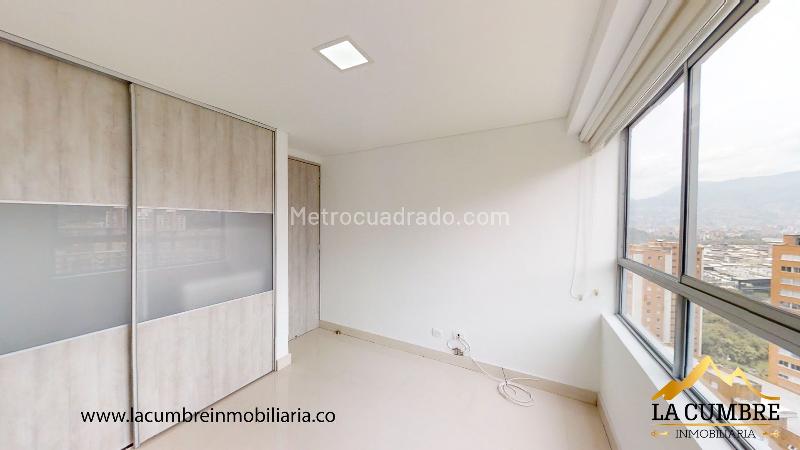 3BR Apartment with Double Parking in Loma San Julian - 8