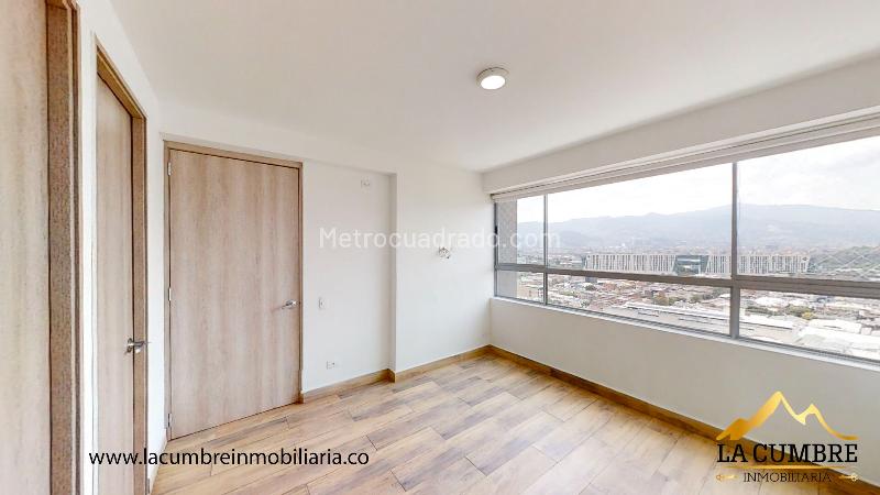 3BR Apartment in Loma San Julißn with Double Covered Parking - 9