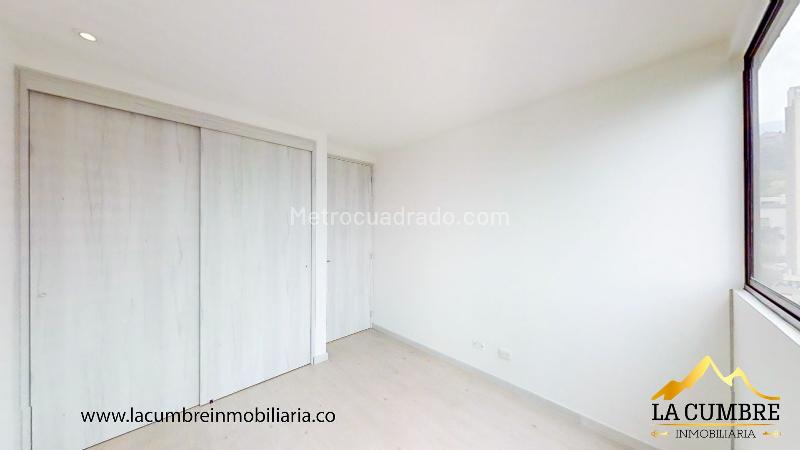 3BR Apartment with Double Covered Parking in El Poblado (Loma Televida) - 9