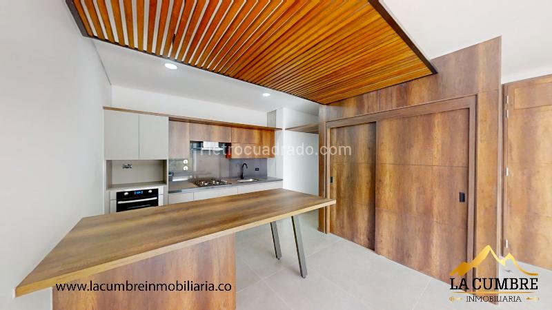 2BR Apartment with Double Covered Parking in El Poblado Las Palmas - 3