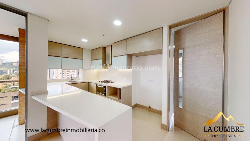 Apartamento de 3 Alcobas con Doble Parqueadero Cubierto en Provenza - 3