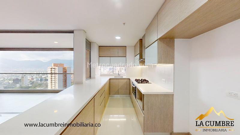 Apartamento de 3 Alcobas con Doble Parqueadero Cubierto en Provenza - 4