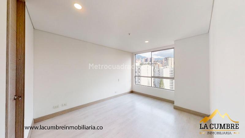 Apartamento de 3 Alcobas con Doble Parqueadero Cubierto en Provenza - 6