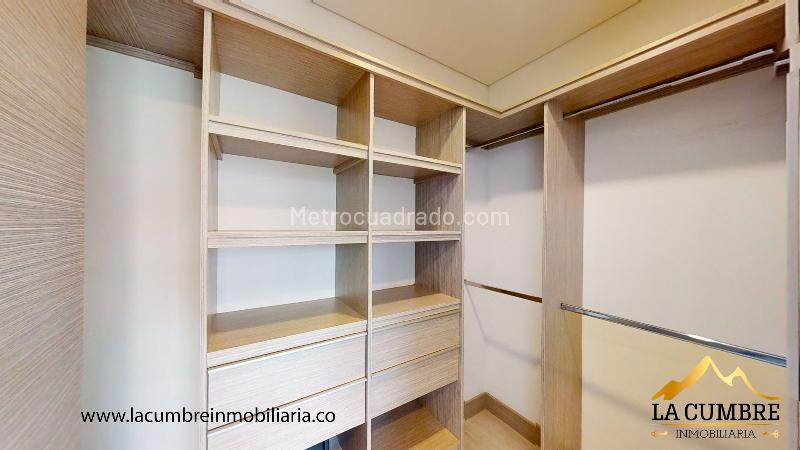 Apartamento de 3 Alcobas con Doble Parqueadero Cubierto en Provenza - 8