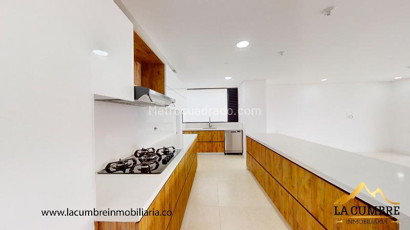 Elegant 3BR Apartment in El Poblado Santa Maria de Los Angeles - 7