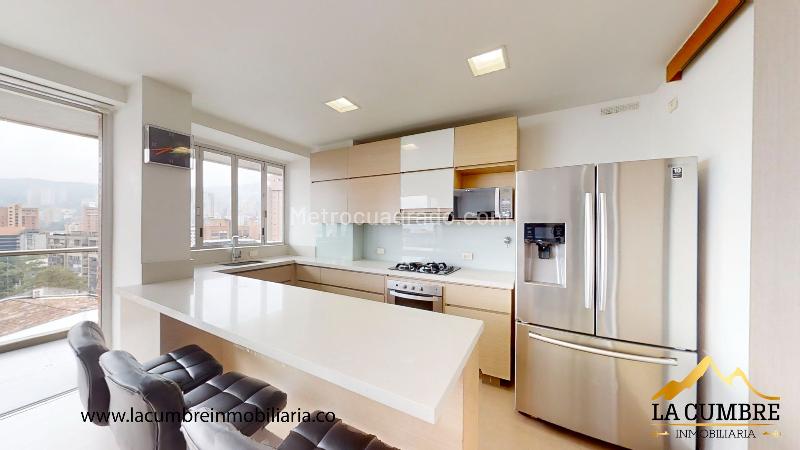 Elegant 4BR Apartment in Alejandría - 3