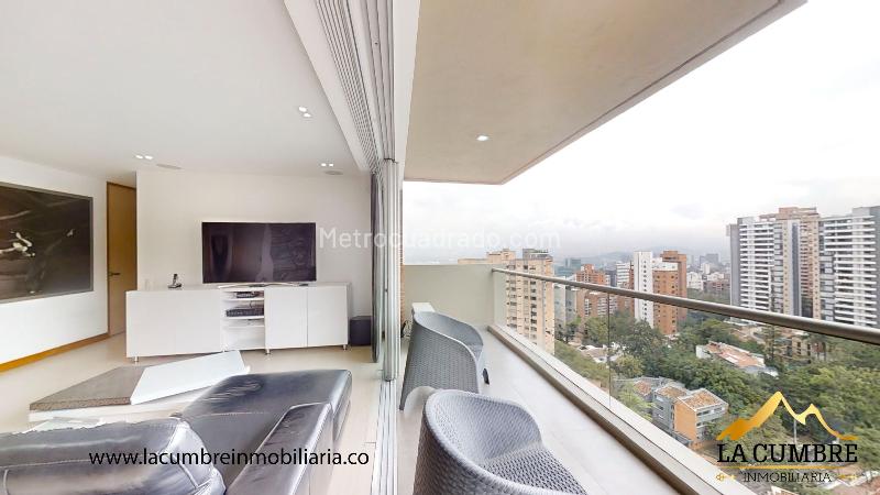 Elegant 4BR Apartment in Alejandría - 5