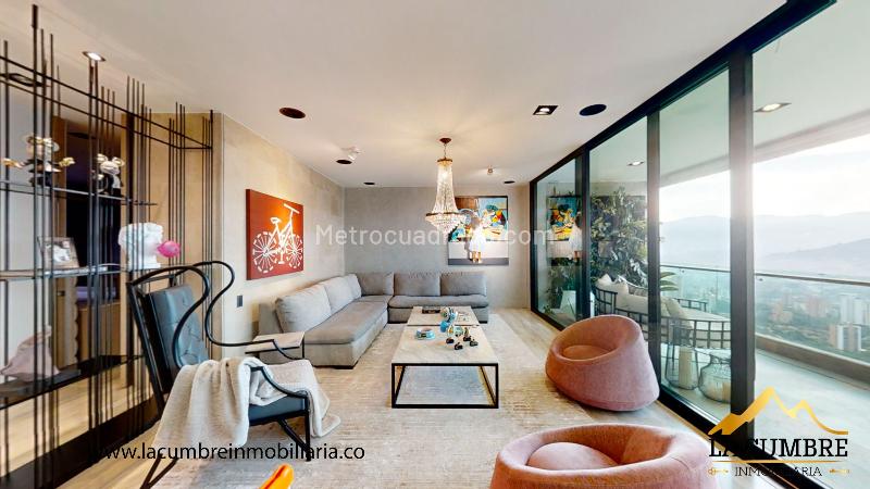 Modern 3BR Apartment with Gym in El Poblado Los Balsos - 2