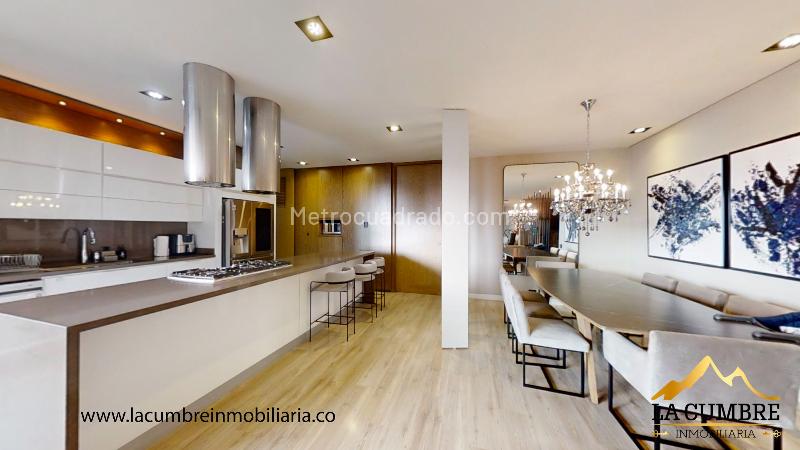 Modern 3BR Apartment with Gym in El Poblado Los Balsos - 5