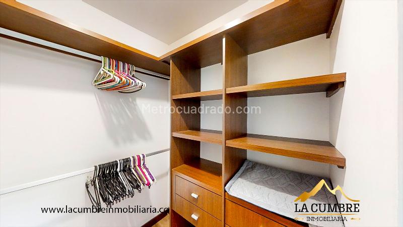 Modern 3BR Apartment in El Poblado Castropol - 9