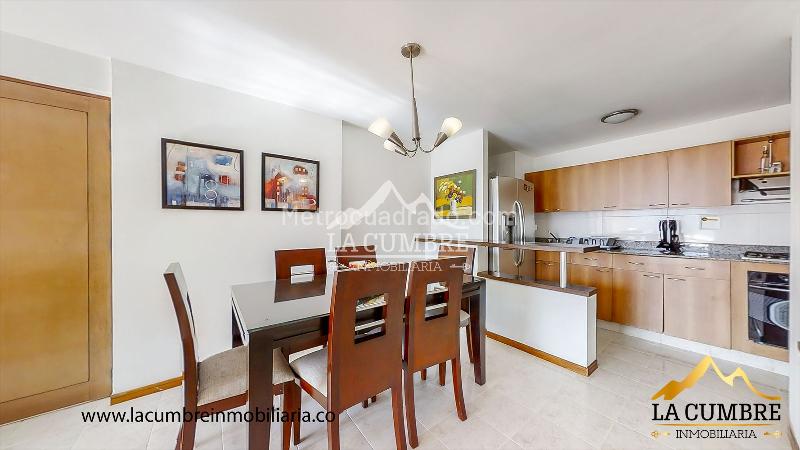 Furnished 2BR Apartment with Pool in El Poblado Los Balsos - 3