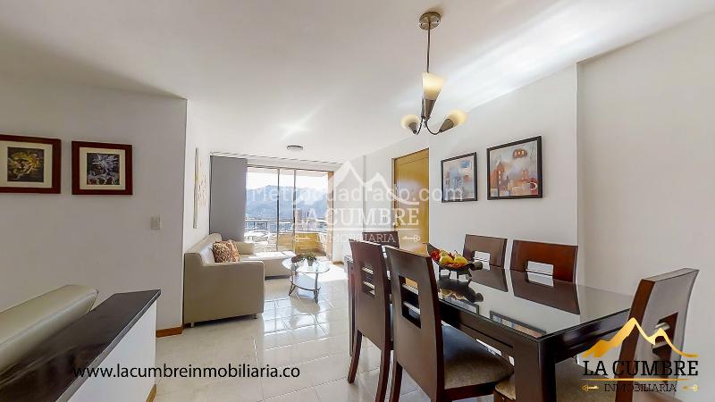 Furnished 2BR Apartment with Pool in El Poblado Los Balsos - 4