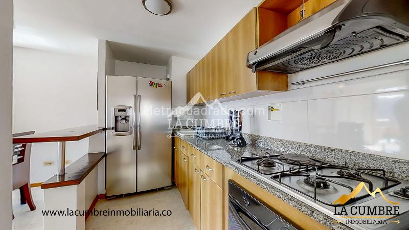Furnished 2BR Apartment with Pool in El Poblado Los Balsos - 7
